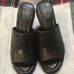 Vince Camuto Black Leather Mules